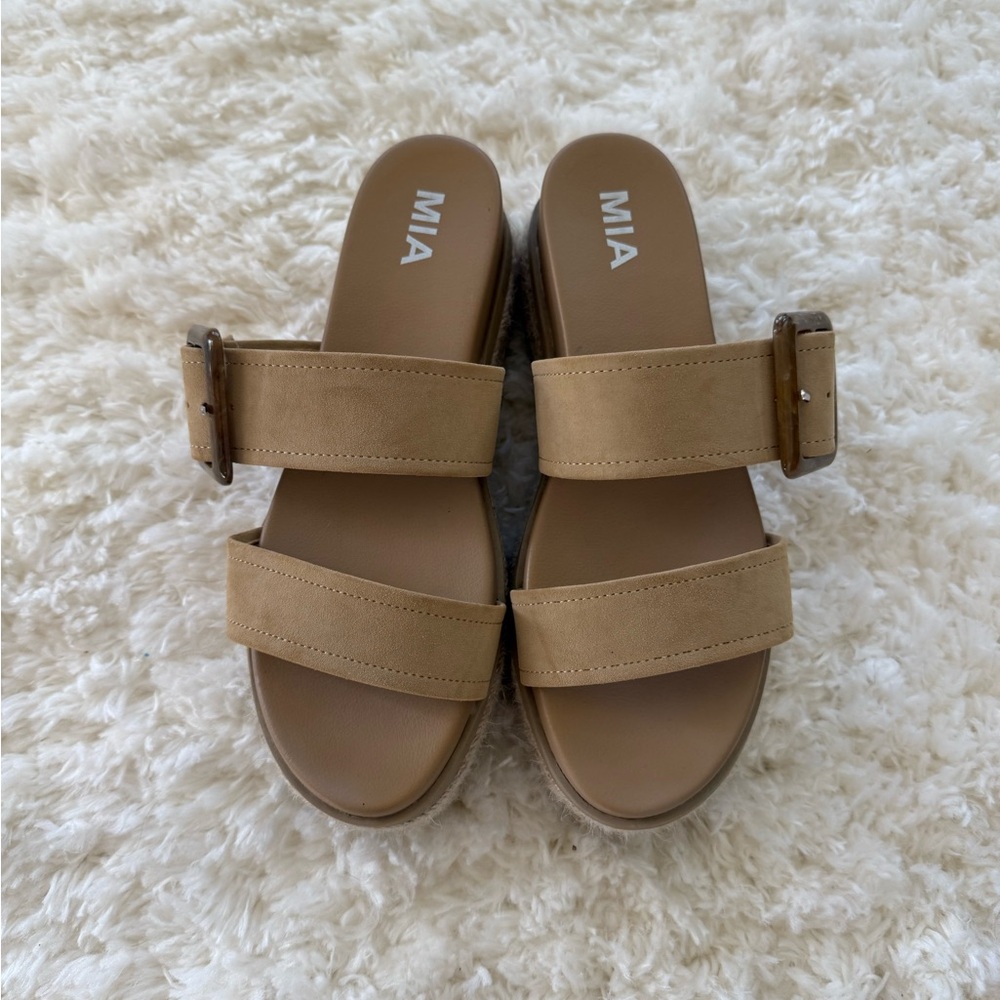 MIA brand tan sandals Women’s size 9 - Picture 3 of 5